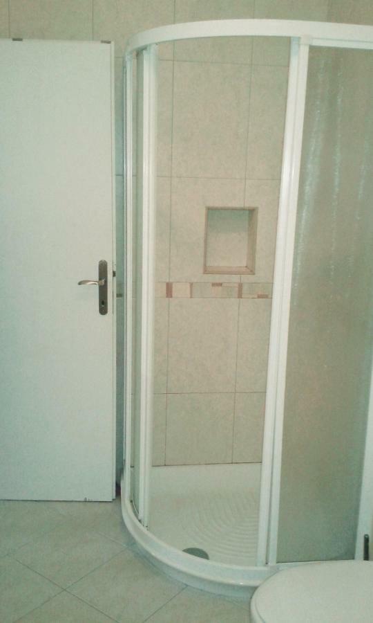 Apartmani Komunela อูมัค ภายนอก รูปภาพ