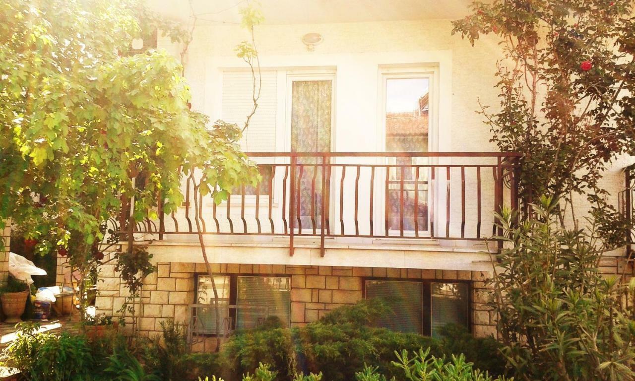 Apartmani Komunela อูมัค ภายนอก รูปภาพ
